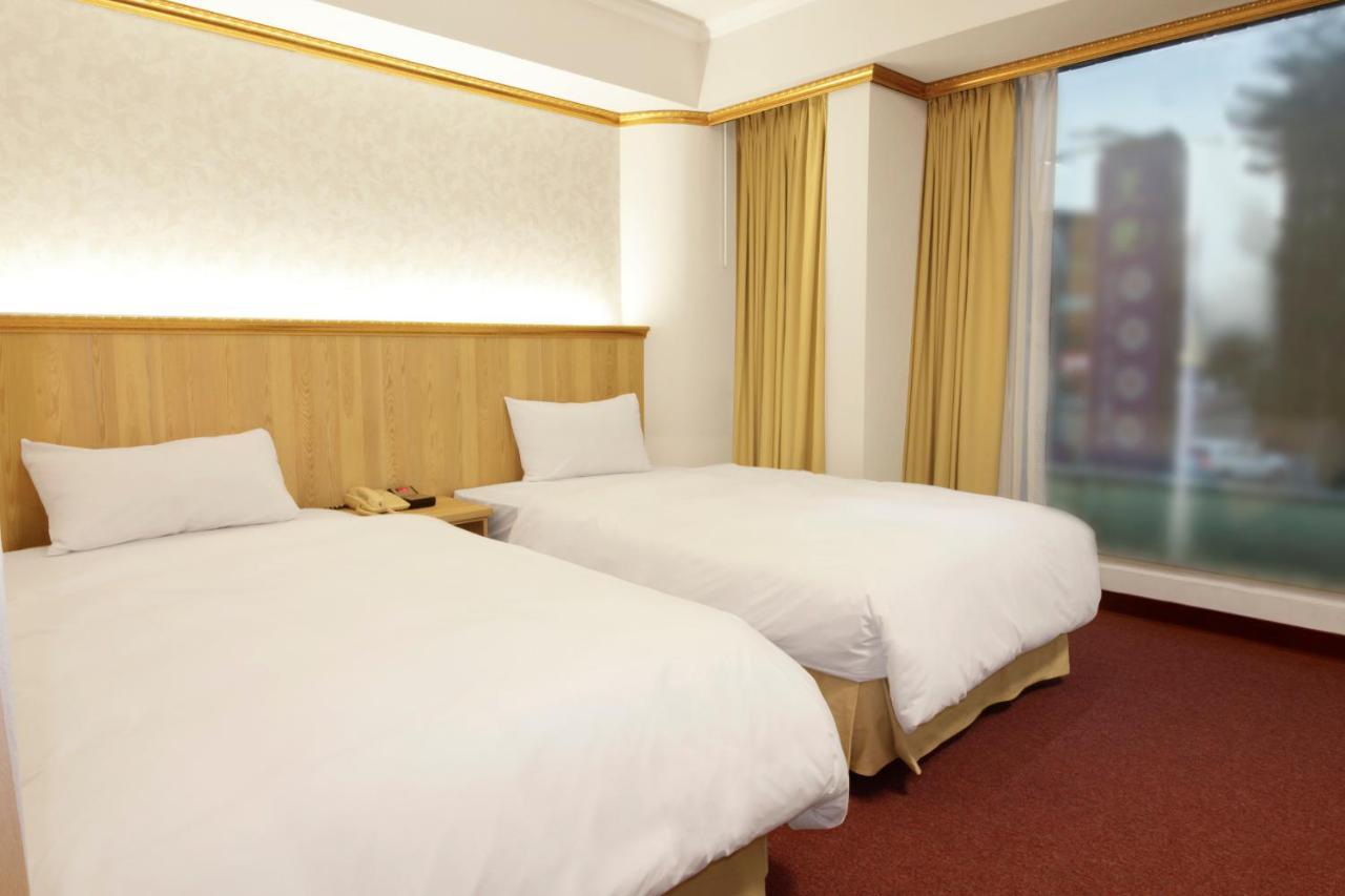 Hotel Avenue Hsinchu stad Exteriör bild